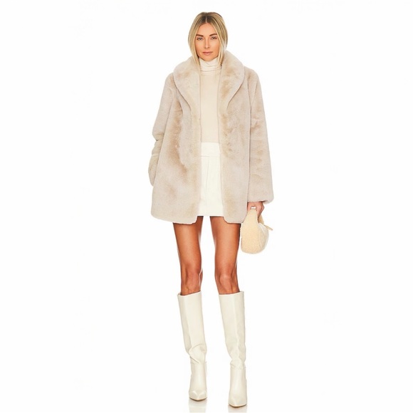 MAJORELLE Jackets & Blazers - MAJORELLE Tatiana Faux Fur Coat in Oatmilk